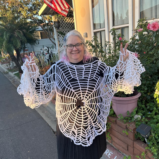 ハロウィンのクモの巣模様のクロシェ編みトップス、カーディガン