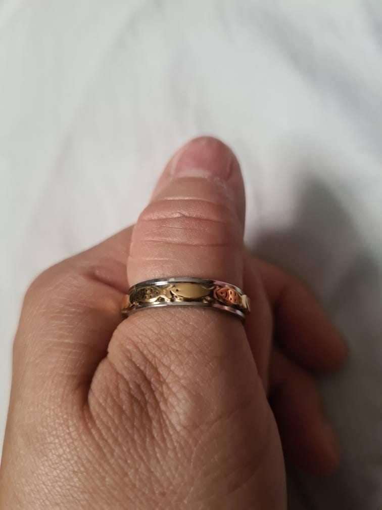 Swimming Fish Spinner Ring in Gold, Fish Ring, Fishing Lovers Ring, Fish Ring, Anxiety Ring, Good Luck Ring, Animal Ring, for Him, for Her,