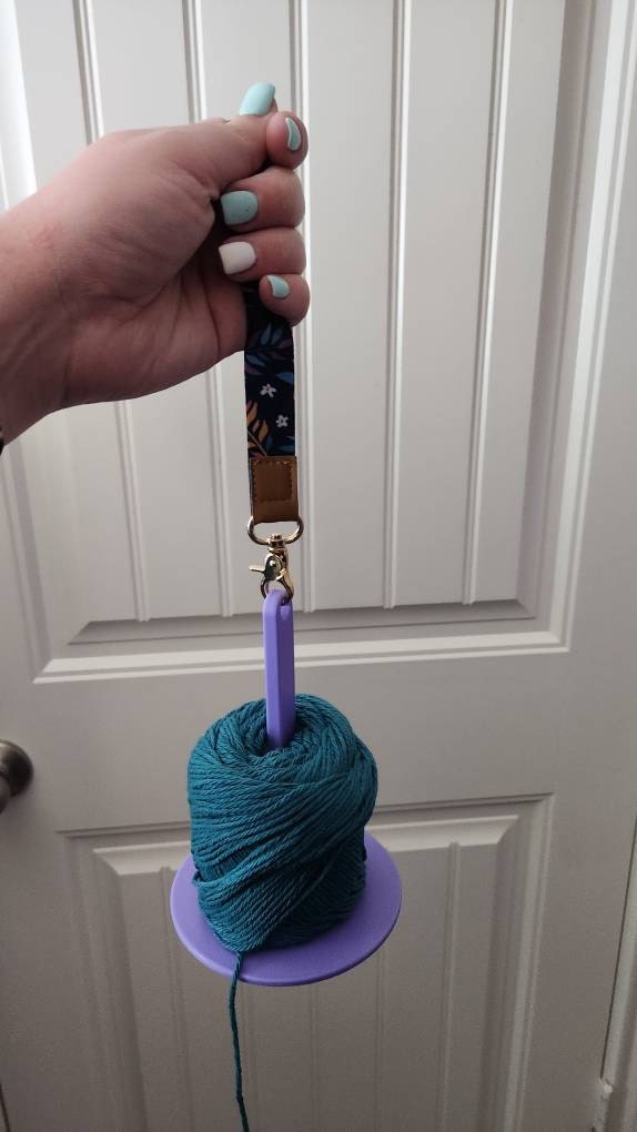 Portable Yarn Holder, Travel Wrist Hanging Yarn Cake Dispenser, Gift for Crocheter