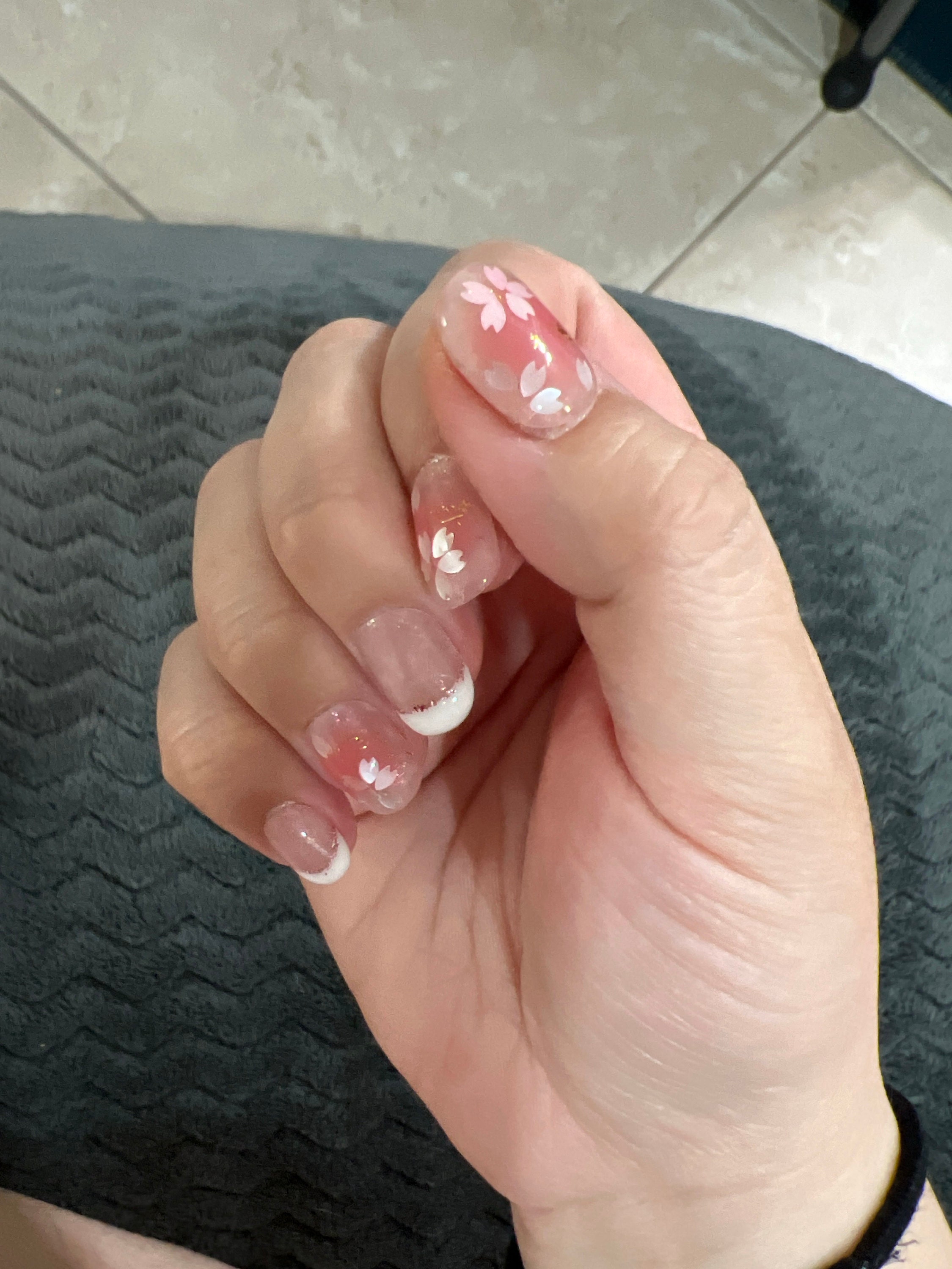 Delicate Sakura Flower Nail/Cute Short Light Pink French Tip Nail/Floral Handmade Press on Nails/Japanese Spring Nail