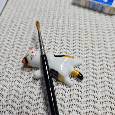 Cute Kitty Brush Rest, Kawaii Cat Ceramic Paint Brush Holder ...