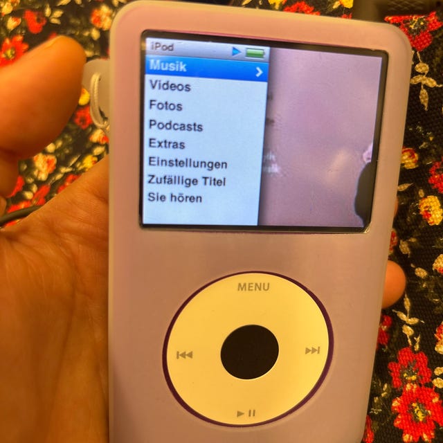 Apple Ipod Classic - 7th/6th Gen, Purple+white+grey (3000mah