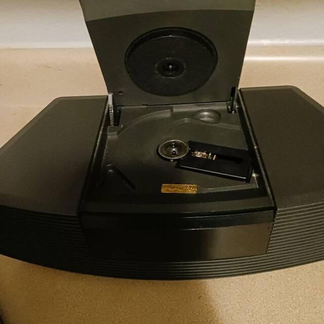 Bose Wave Radio/cd Player With Remote. AWRC-1G. Excellent