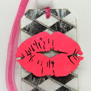 Detailed Lips Shape - Laser Cut Unfinished Wood Cutout Craft ...