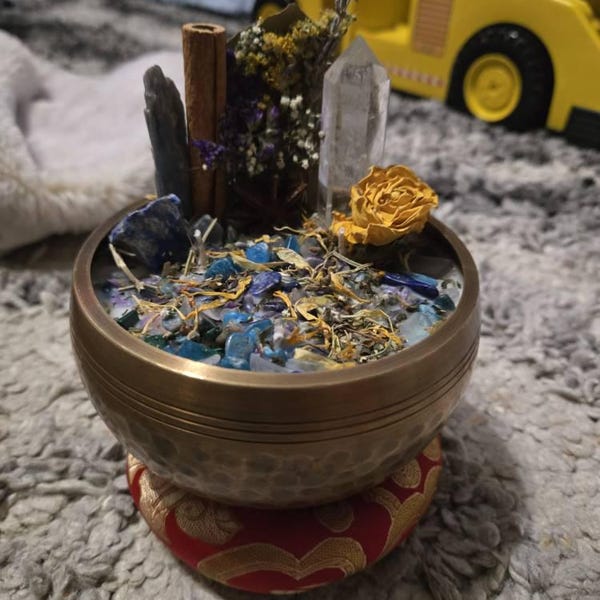Third Eye Awakening Intention Candle With Crystals Herbs & Flowers- Bay ...