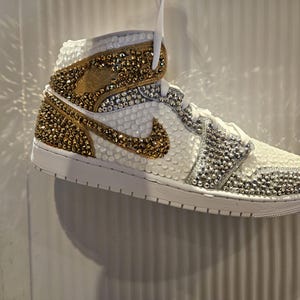 James added a photo of their purchase