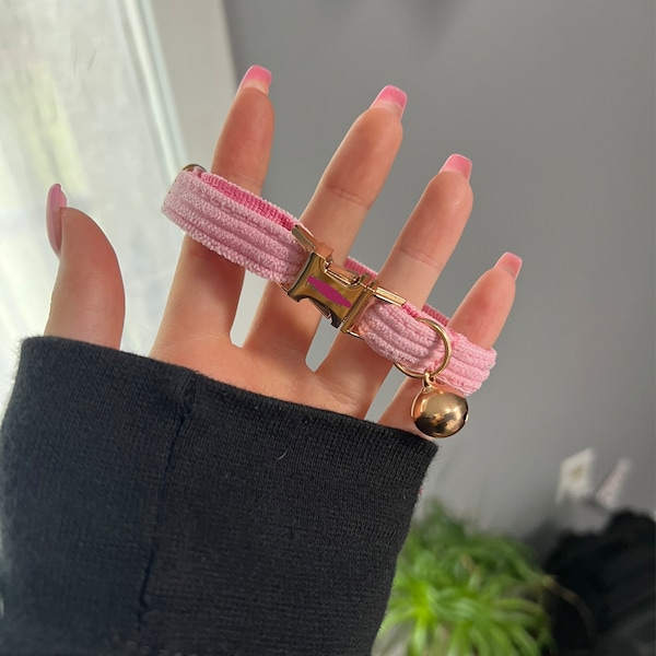 TICKLED PINK Cat collar Originals - With Bell