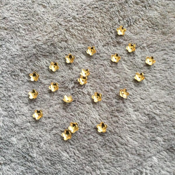 Xanadu Designs Gold Plated Kitty Cat Teacup Charms (23mm) - Choose 2, 5, Or 10 Pieces