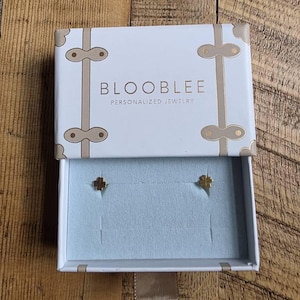 Customer photo, Tiny Four Leaf Clover Studs
