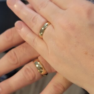 14Kイエローゴールドドーム型結婚指輪 • ポリッシュ仕上げ