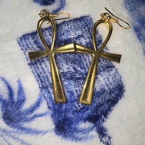 LaTyra added a photo of their purchase