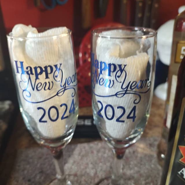Happy New Year 2024 Champagne Glasses, Personalized Glasses, End of the  Year, Flutes Set, Cheers, Couples Gifts, Bye 2023, Rose Gold Glasses 