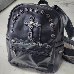 GOTHX Black Vegan Cross Mini Stud Backpack - Witchy Gift  display picture 1