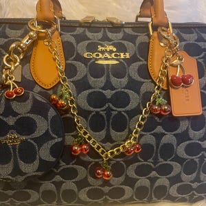 Diona added a photo of their purchase