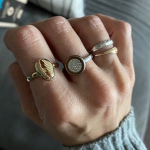 Gomez added a photo of their purchase