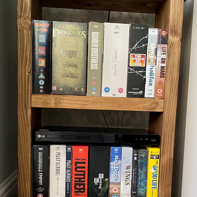 Customer photo accompanying the Bedside Table Rounded Edges review.