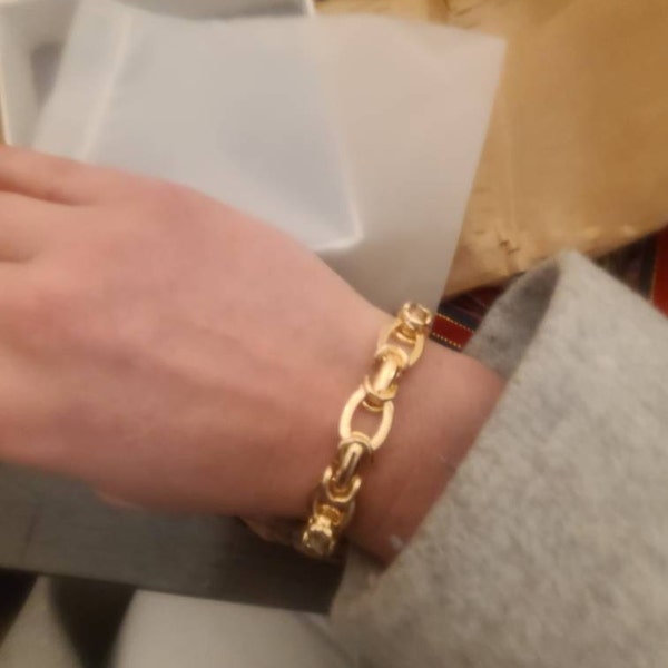 Elegant Gold Link Chain Bracelet - Modern Chunky Design