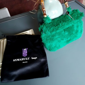 Michèle added a photo of their purchase