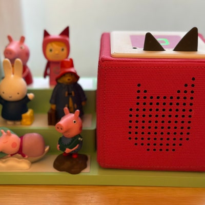 Wooden Storage & Play Car For Toniebox Figures - Magnetic Shelves, Holds 15-40 Tonies (Trailer Style)
