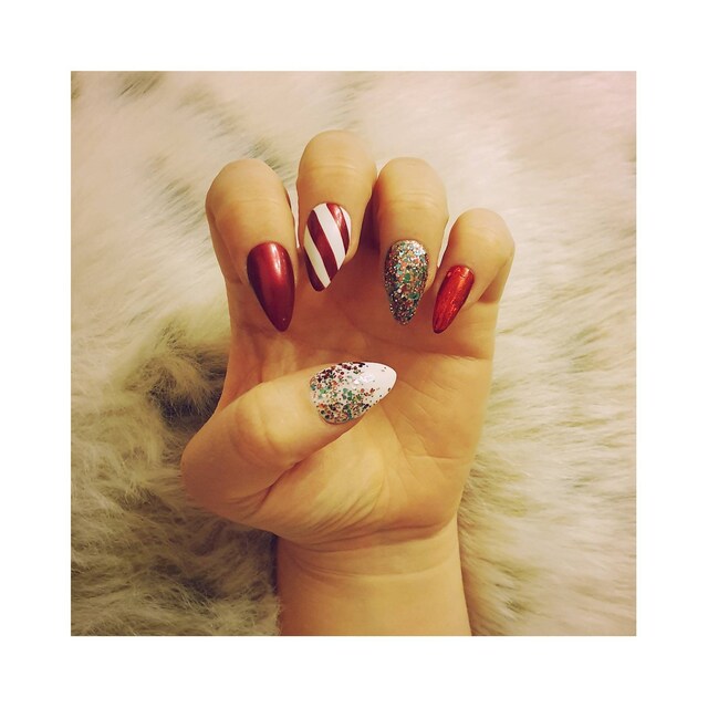 Lydia R added a photo of their purchase