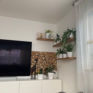 Saskia added a photo of their purchase