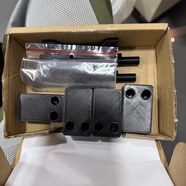 Clip-On Floor & Wall Mount For Dewalt Toughsystem 1.0 Boxes – 3D Printed Locking Bracket