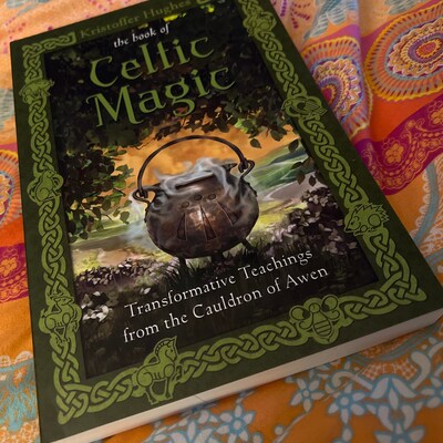 the-book-of-celtic-magic-transformative-teachings-from-the-cauldron-of