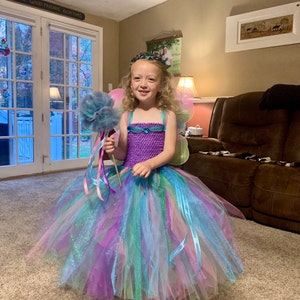 Costume da principessa fata rosa per compleanno con corona, bacchetta magica e ali da fata - Gonna in tulle a 3 strati - Italia