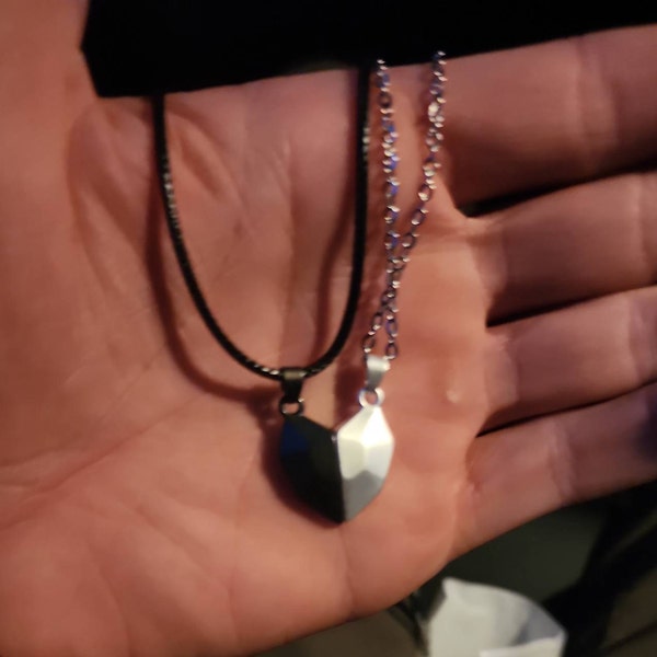 MAGNETIC ME SEALED WITH A KISS TWOTIE