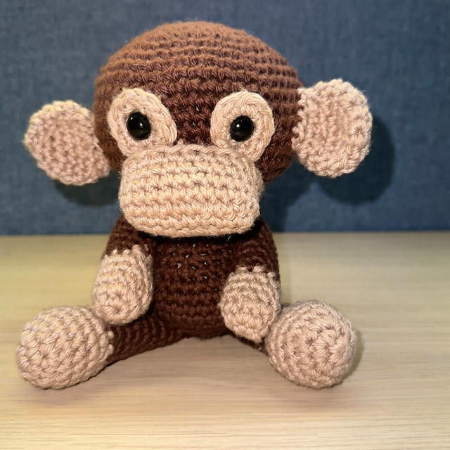 Big Bebez - Monkey.pdf - PDFCOFFEE.COM  Crochet yarn, Crochet, Crochet  garland