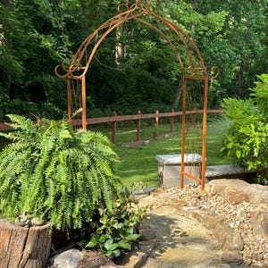 Arco De Jardín, Enrejado De Arco De Jardín De Flores Al