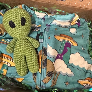 Taylor added a photo of their purchase