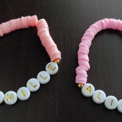 Bracelet Femme Croix En Perles Blanches Et Perles Heishi Plaqué Or - Neuf Avec étiquettes - Idée Cadeau