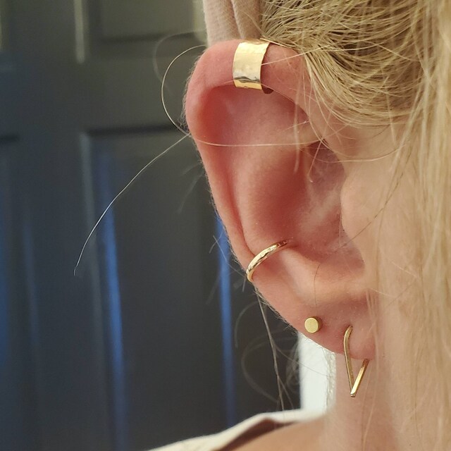 14K ゴールドフィルド フラットワイドイヤーカフ、ピアス穴なし