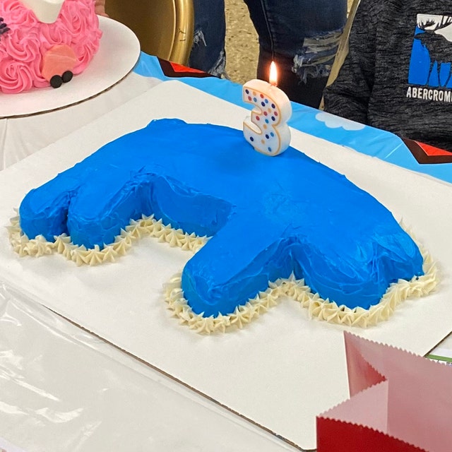Pig clearance cake pan