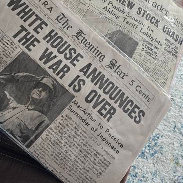 洋書 WAR PAPERS Original False Armistice World War I Peace Newspaper - Day