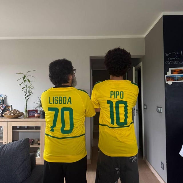 Brazil 2002 World Cup Home Jersey – Retro Ronaldo Football Shirt
