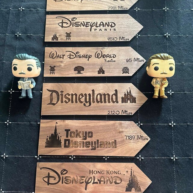 ヴィンテージ ディズニー 壁飾り(バラ売り不可) 15×15cm】 特別まとめ値引きSALE中 薔薇雑貨 ステンドグラス風