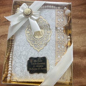 Özlem added a photo of their purchase