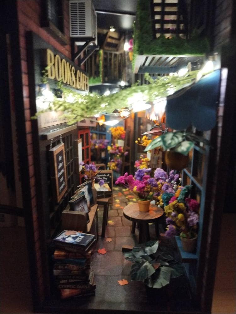 Dreamy MiniAlley Book Nook - Cozy Magical Reading - Booknook DIY kit Assembled