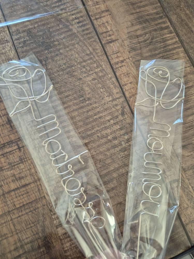 Personalized wire rose Mother's Day Mom Grandma Teacher Master Nanny Atsem