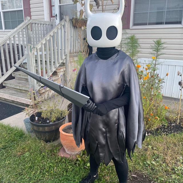 Hollow Knight Mask and Nail Combo Hollow Knight Mask Cosplay Etsy