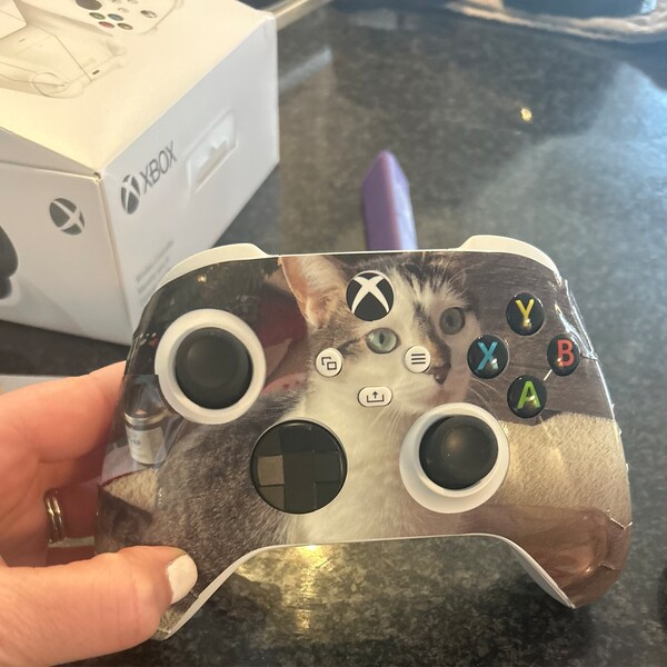Personalized Your Xbox One Controller With Your Favorite Picture
