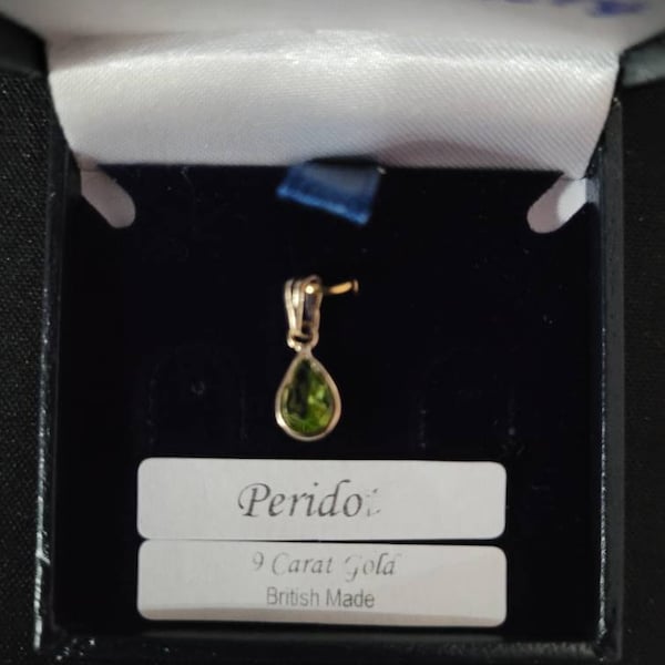 9ct Gold Pearl Teardrop Necklace Pendant – Simulated Pearl In Gift Box, No Chain Included