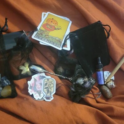 Moon Goddess Gift Box Selene Moon Candle Perfume Oil Ritual Moon Lover