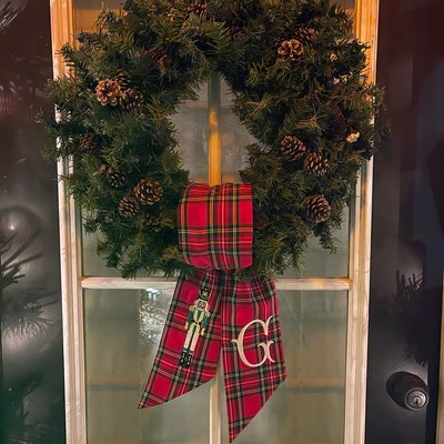 mardi gras boxwood wreath
