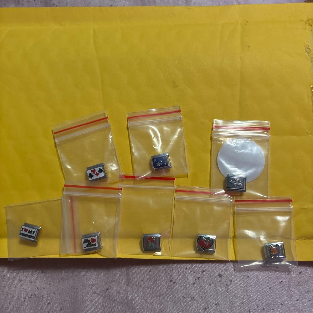 Very nice and just as expected! I highly recommend this seller :))