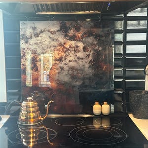 Paraschizzi in vetro Sott'acqua in petrolio e rosso con oro su