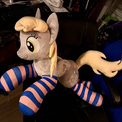 Peluche My Little Pony Derpy Hooves (Ditzy Doo) - 12 Pouces Funrise - NEUF