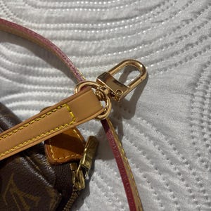 Catarina added a photo of their purchase